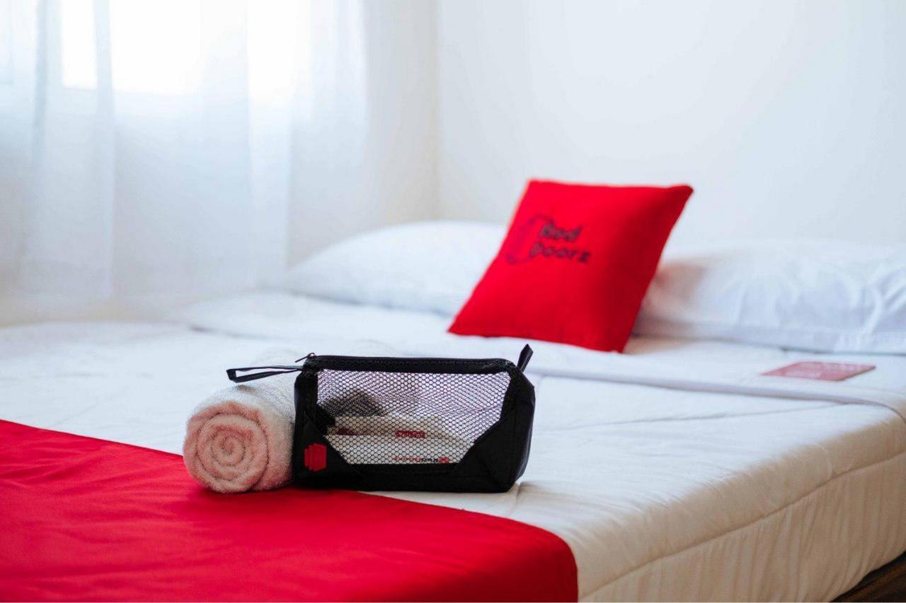 Reddoorz @ Simpang Pos Medan Hotell Exteriör bild